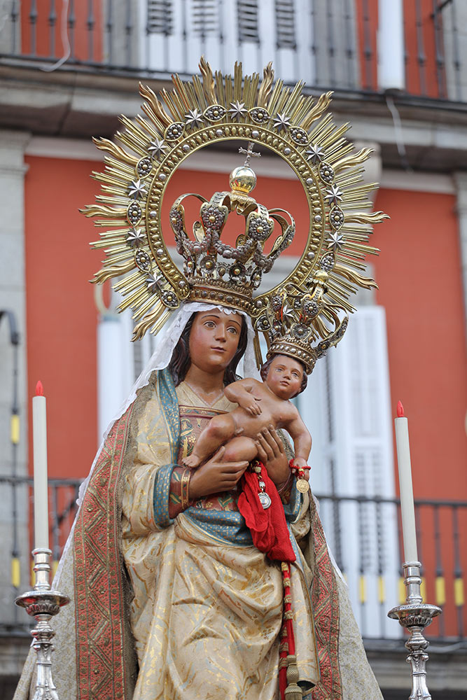 Virgen de la Almudena